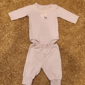 Carter's Lavender Kids 2 Piece Set, Size 6 Months